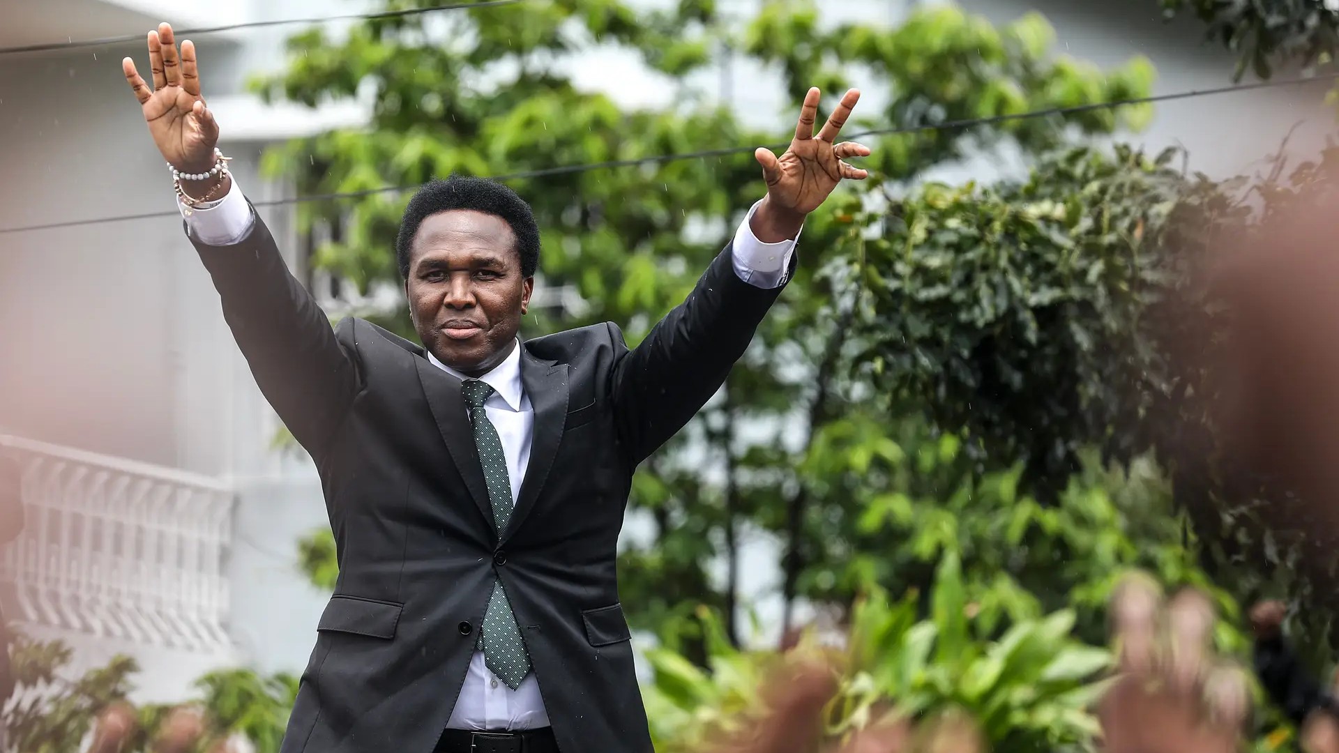 Mozambique seeks to prosecute opposition leader